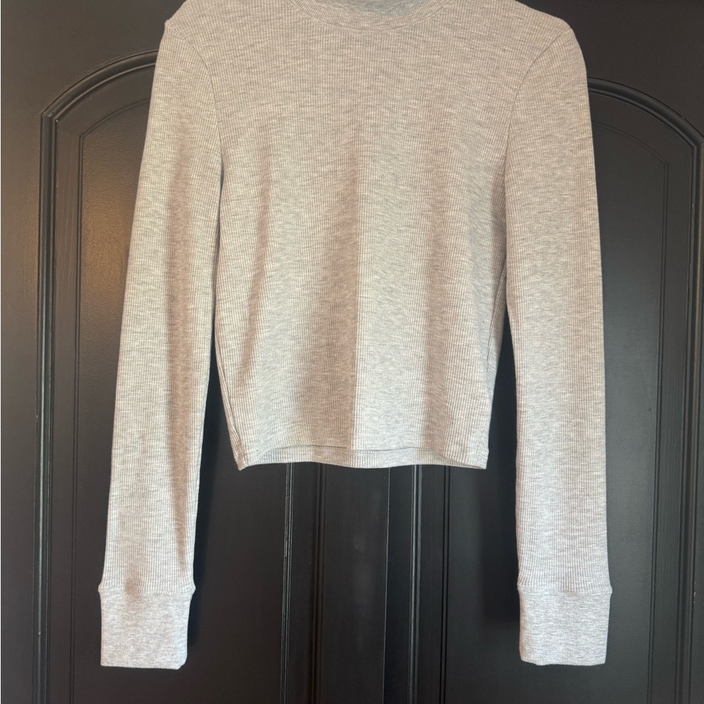 American Eagle Outfitters Cream Cropped Fitted Top